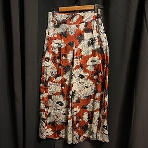 Zara Red and White Floral Capris